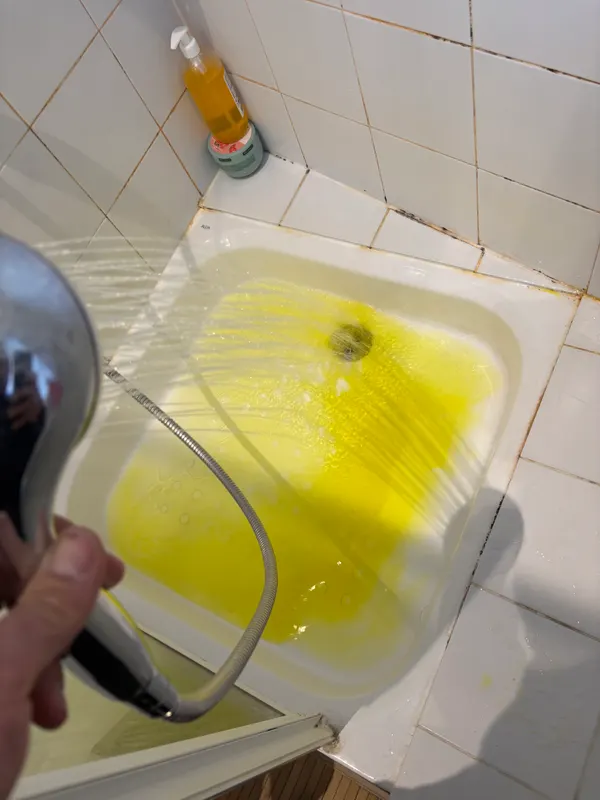 Le trajet de l’eau devient visible, de l’entrée à la sortie